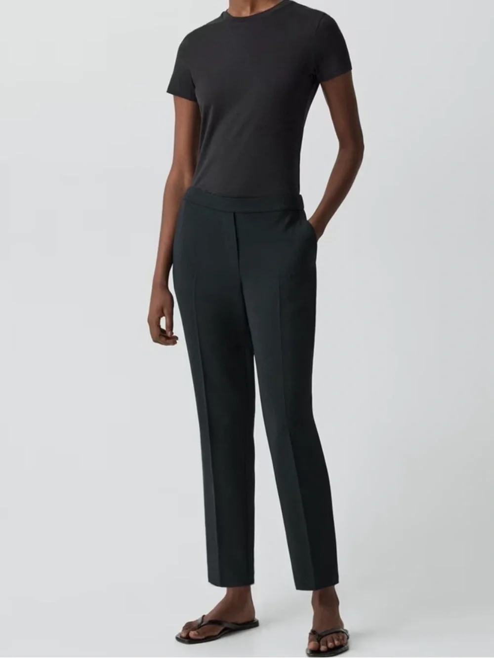 Theory Admiral Crepe Treeca Pull-On Pant, Black, 2